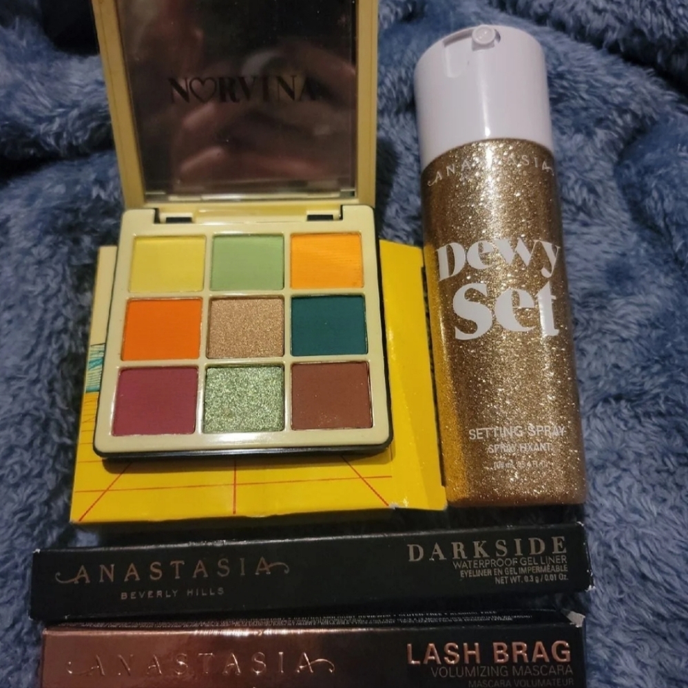 Anastasia Beverly Hills Bundle
